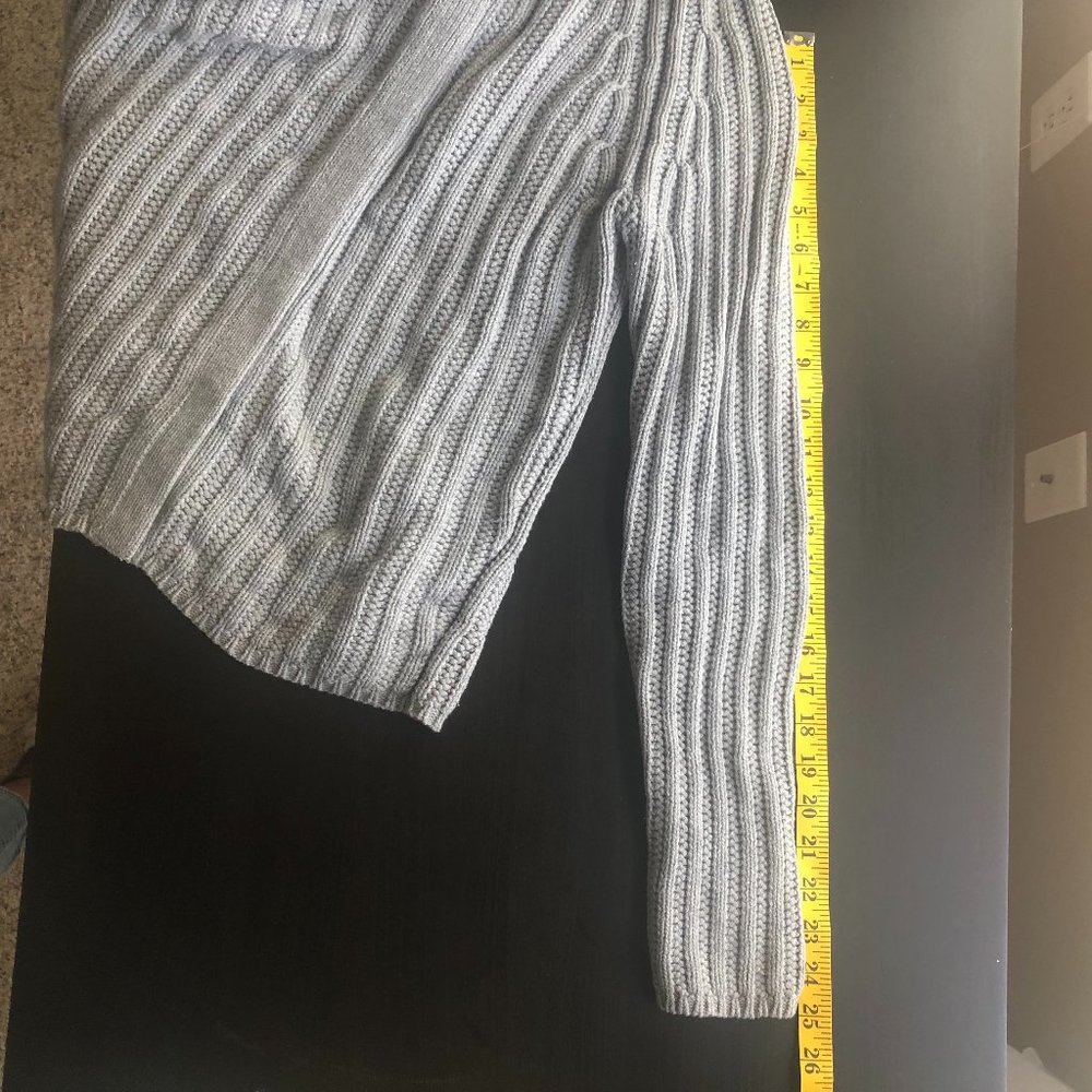 Banana Republic Chunk Gray Sweater - Picture 8 of 8